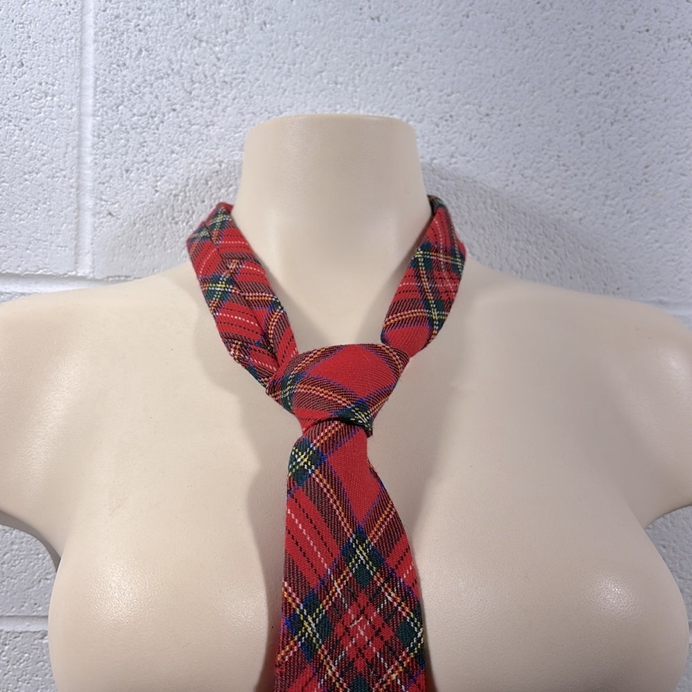 Classic & authentic Scottish genuine wool Red Plaid Men's Tie - Picture 3 of 5
